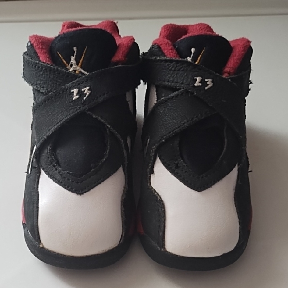 Jordan 8 Retro Paprika | 7C | Paprika, Black, White, Canyon Gold